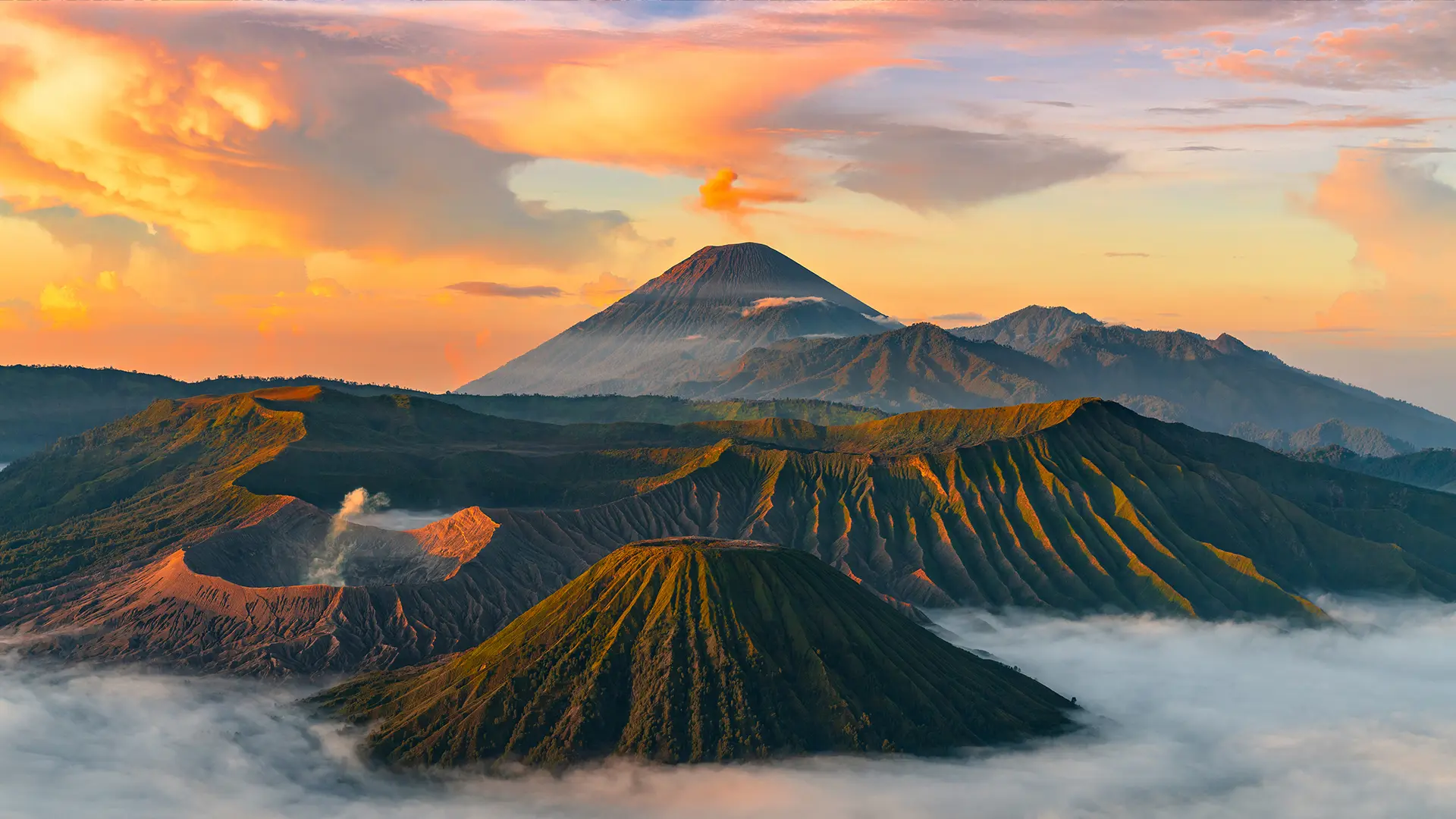 Java, Bali & Gili Air — Temples, Volcanoes & Island Shores